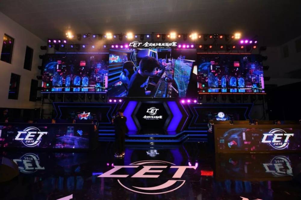 随着世界杯 随着世界杯