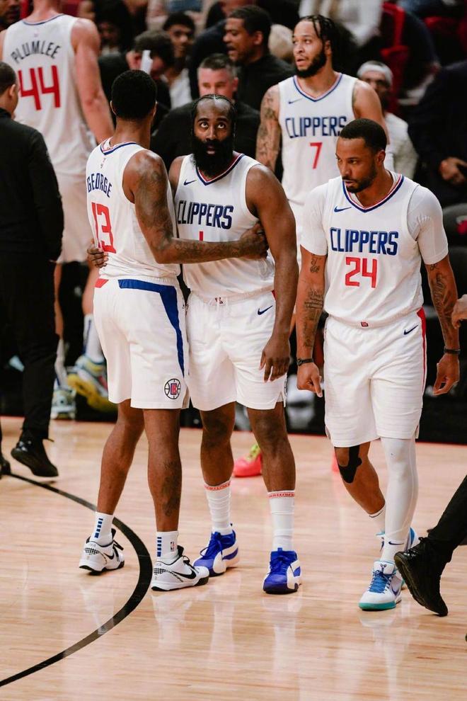 谁容易在贴 谁容易在贴